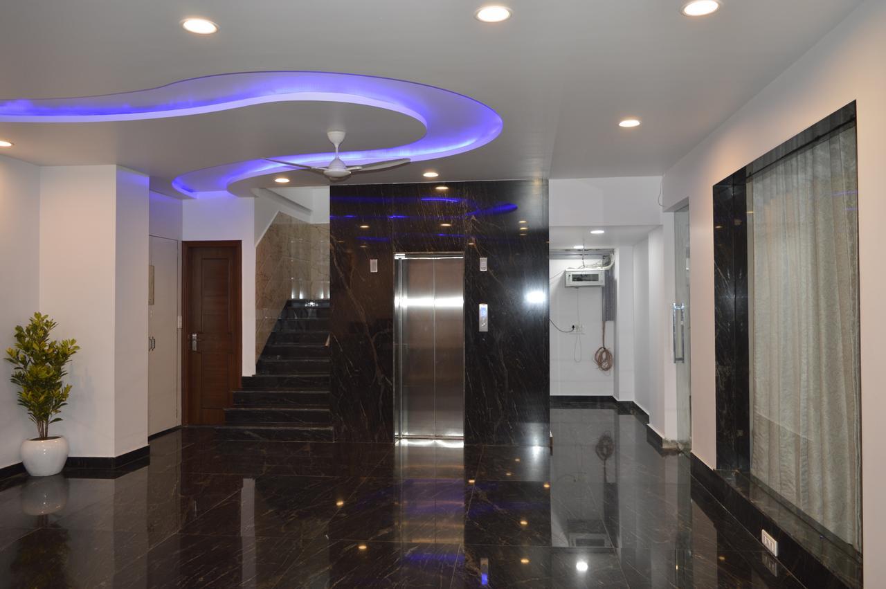Hotel Taru Inn Ghaziabad Esterno foto