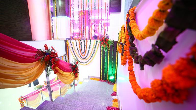 Hotel Taru Inn Ghaziabad Esterno foto